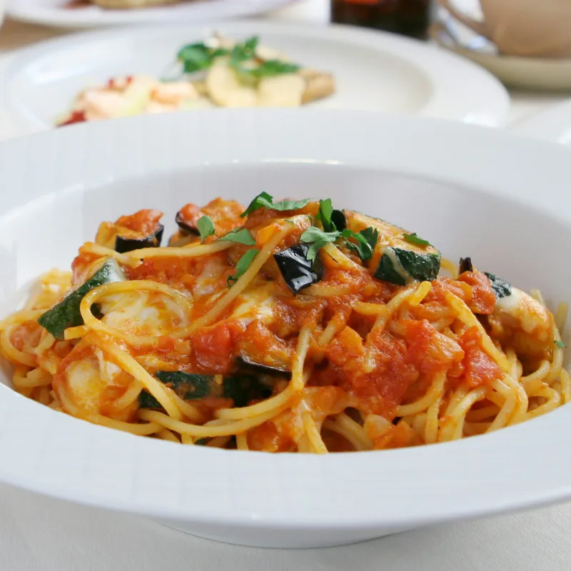 20 minute pasta recipe with a creamy tomato spinach sauce